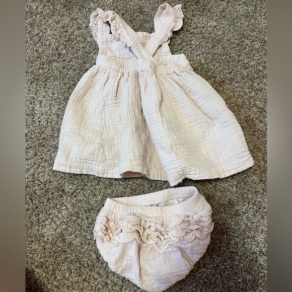 Angel Dear Rainbow Set w/ Ruffles - Picture 2 of 3